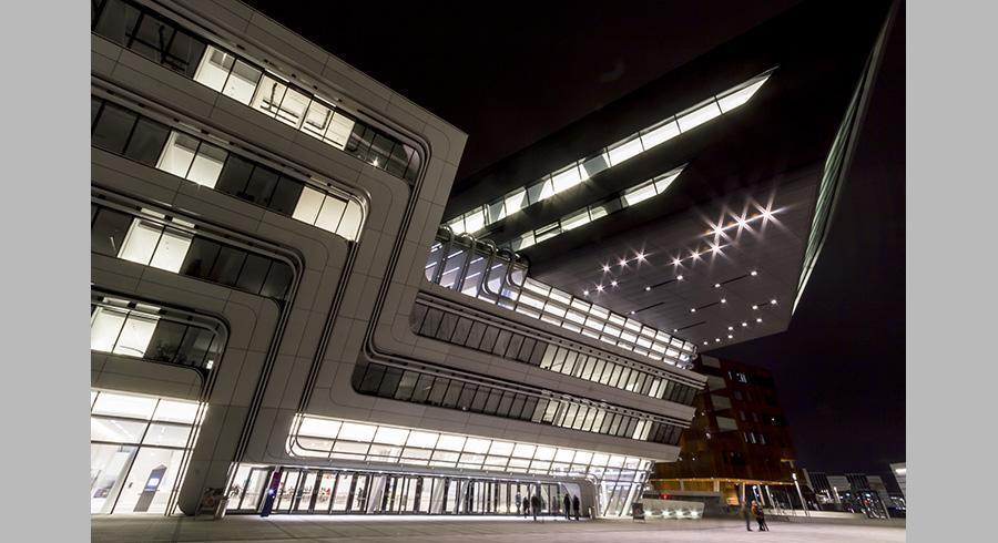 Кампус Венского университета экономики и бизнеса, архитектор Заха Хадид
